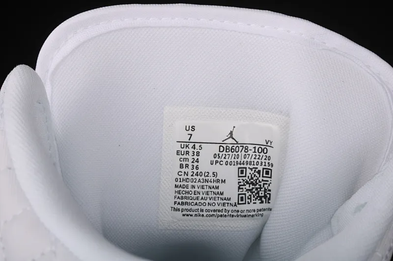 All Categories Air Jordan Jordan Series Basketball Shoes Air Jordan 1 Mid Air Jordan 1 Mid "Quilted White" AJ1 Joe 1 White Diamond "Little Chanel" Mid-top Versatile Casual Sports Shoes DB6078-100